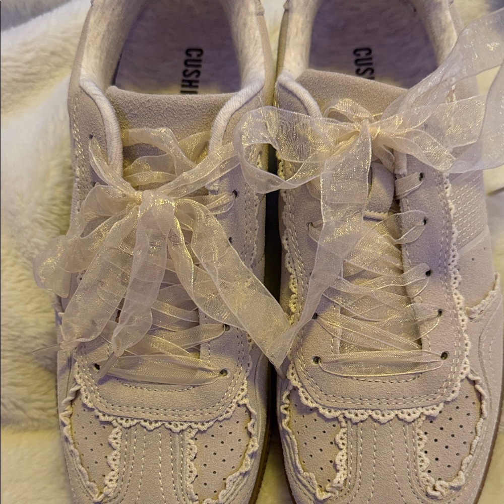 Cushion Walk Women's Elegant Cream Sneakers - Picture 7 of 8